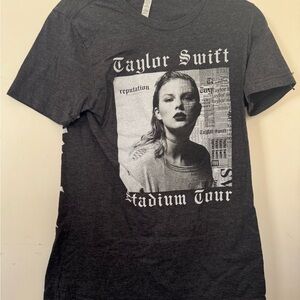 Reputation Tour Charcoal Women's Tee Taylor Swift Concert Size Small
